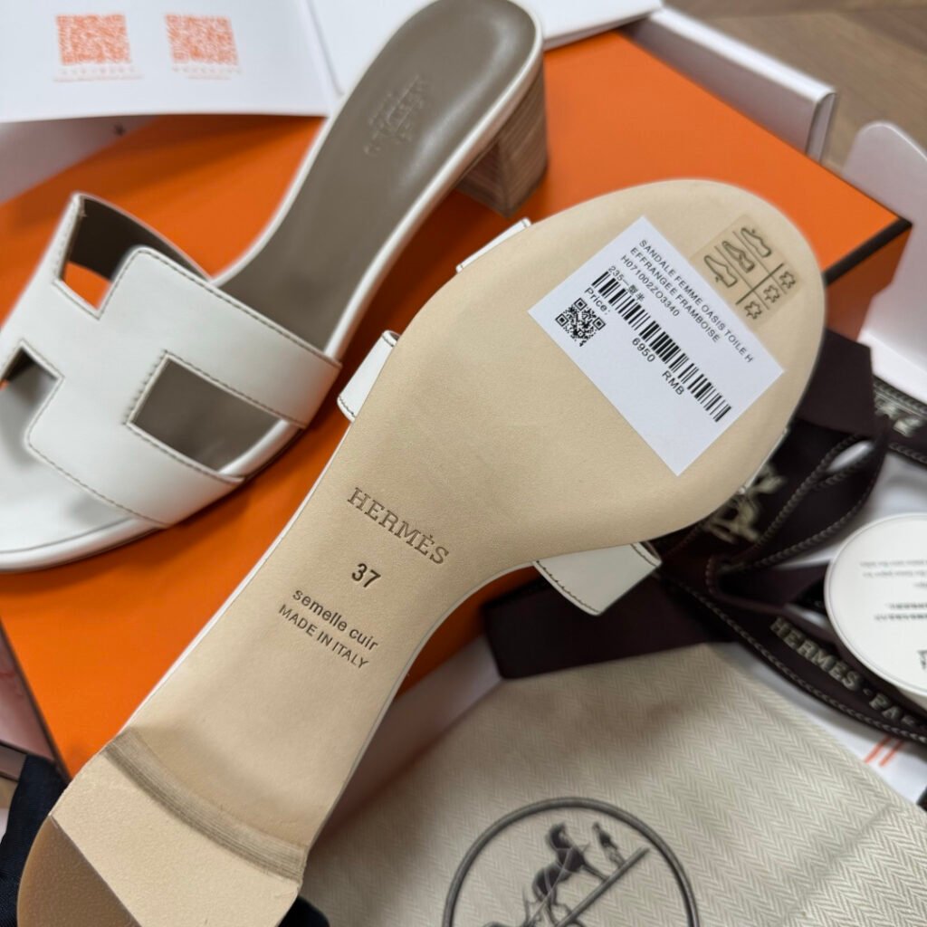Hermès Unisex Sandals detail 5