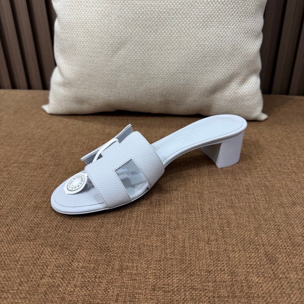 Hermès Unisex Leather-Sole Shoes detail 5