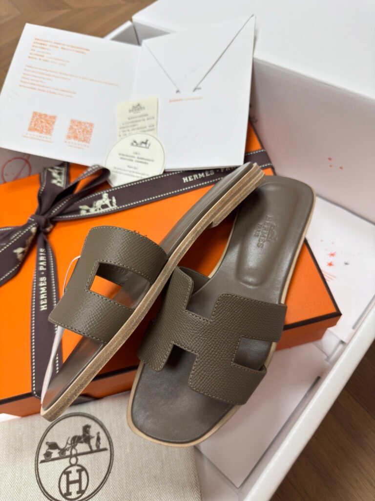 Hermès Unisex Sandals detail 5