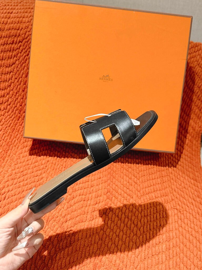 Hermès Unisex Slides detail 5