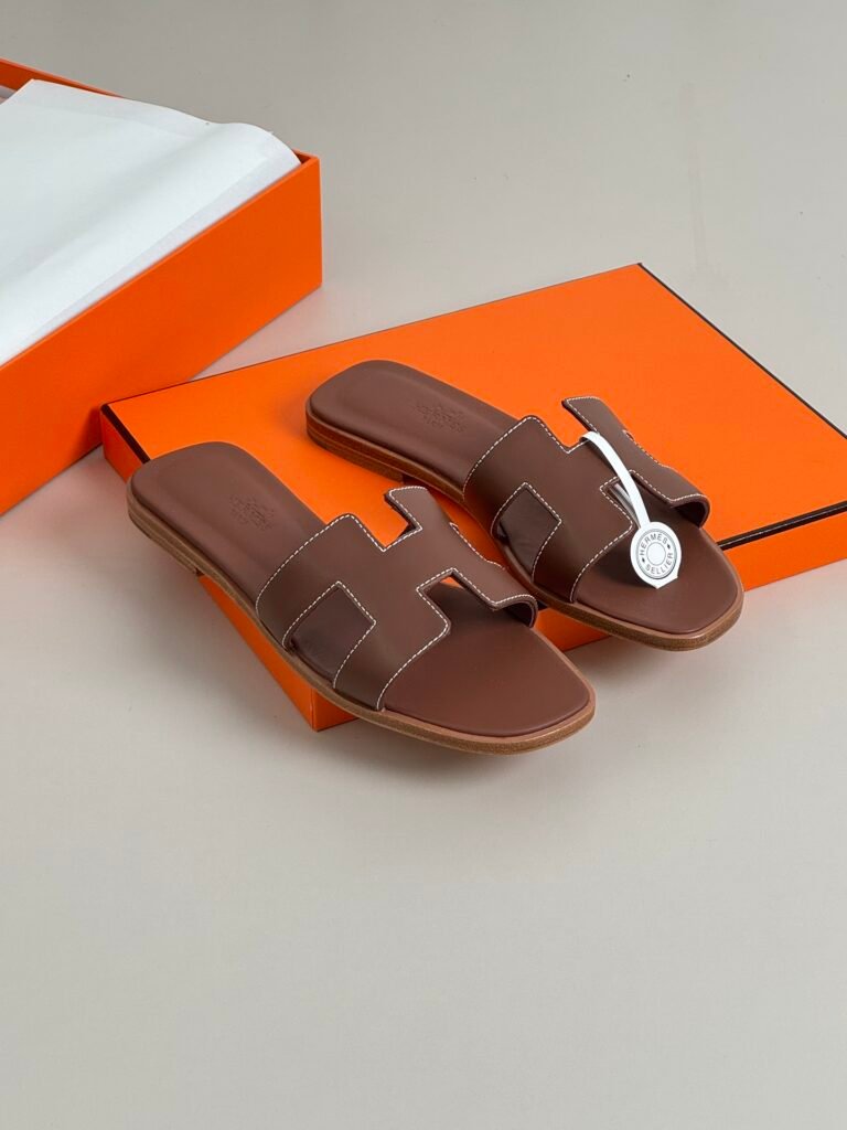Hermès Women's Sneakers detail 5