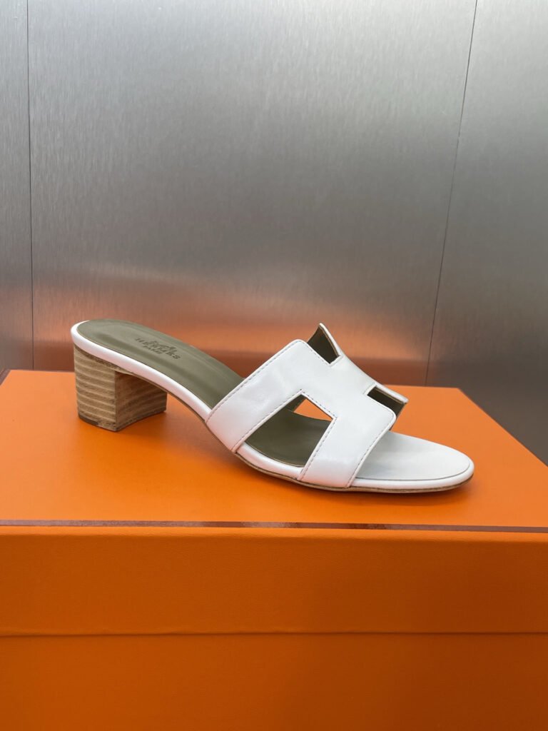 Hermès Unisex Slides detail 5