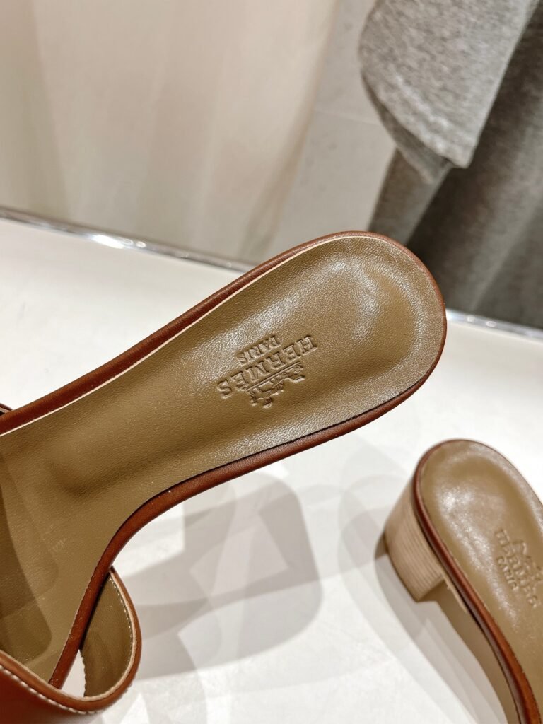 Hermès Unisex Slides detail 5