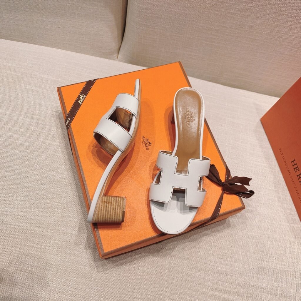 Hermès Unisex Slides detail 5