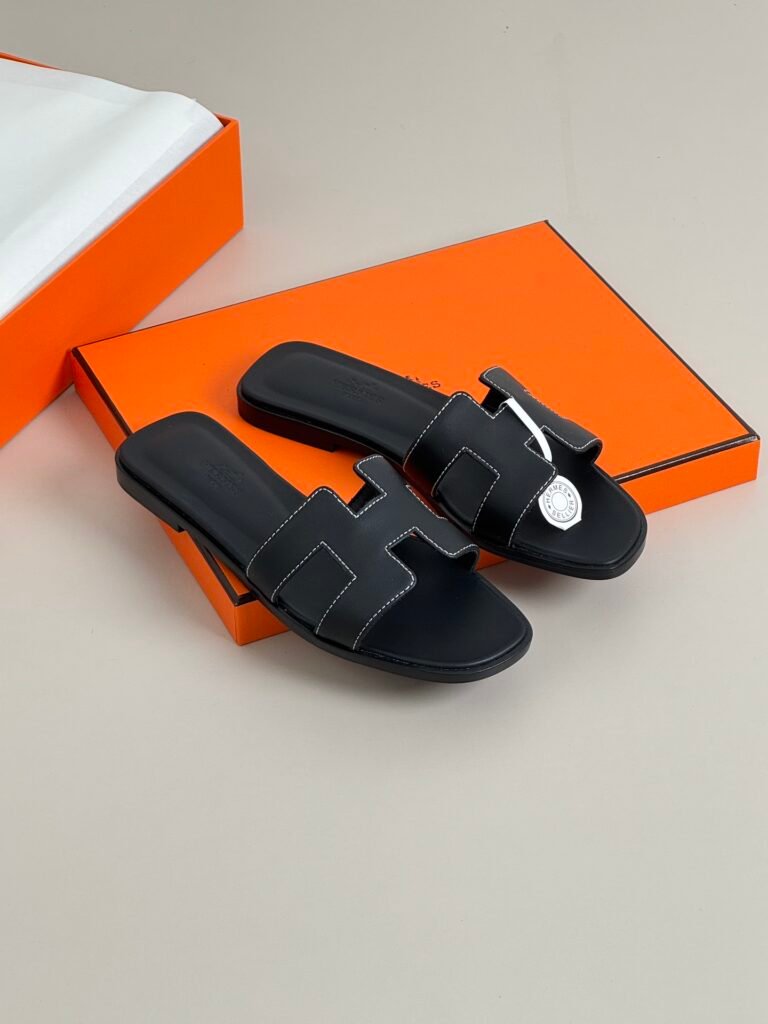 Hermès Women's Sneakers detail 5