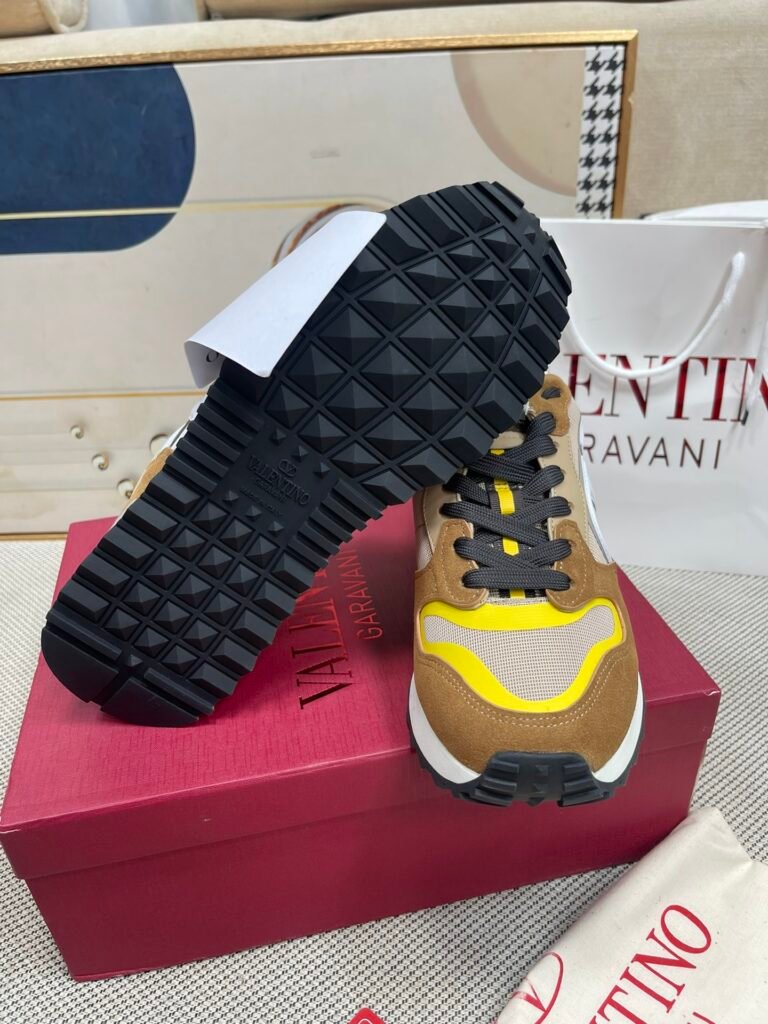 Valentino Garavani Unisex Athletic Sneakers detail image 5
