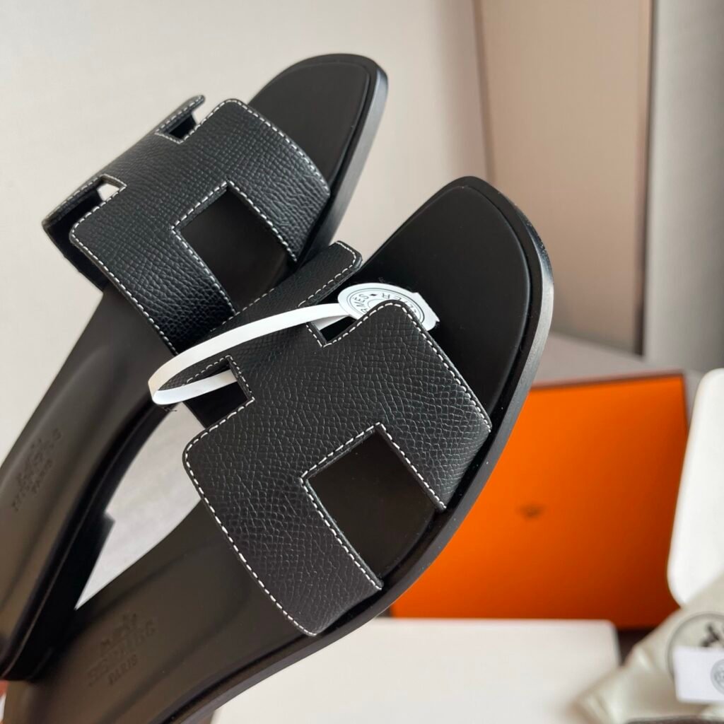 Hermès Unisex Sneakers detail 5