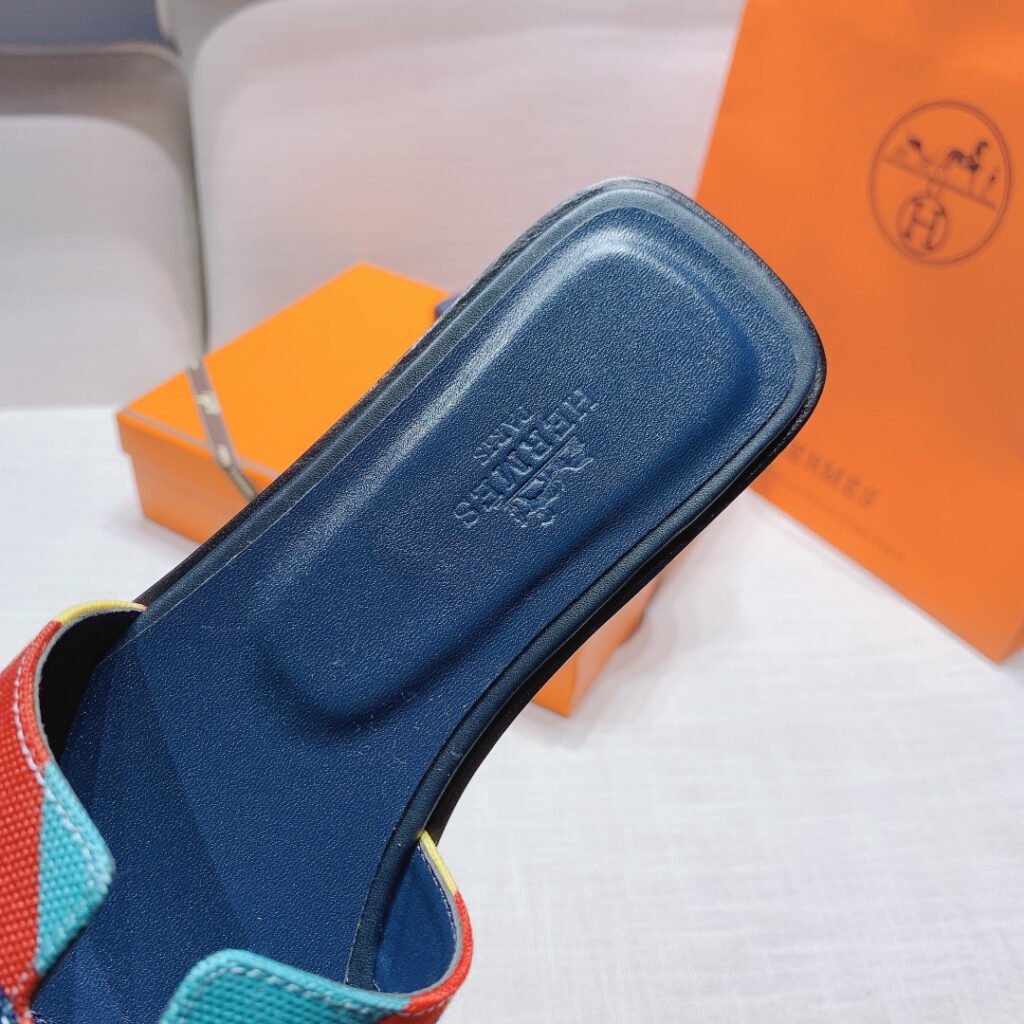 Hermès Unisex Slides detail 5