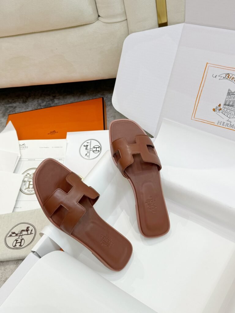 Hermès Unisex Slides detail 5