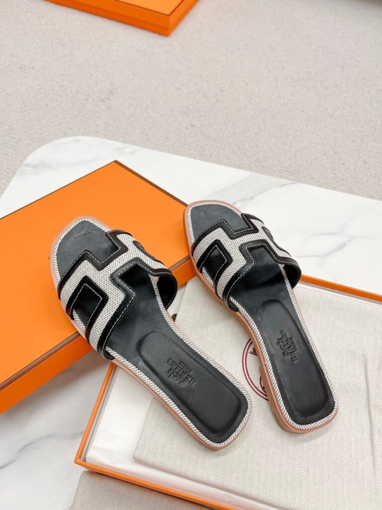 Hermès Unisex Slides detail 5