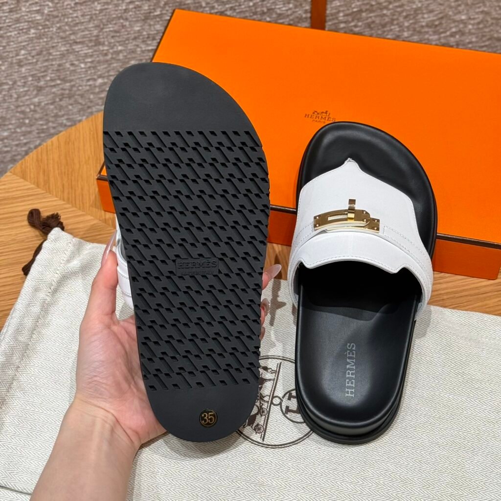 Hermès Unisex Sandals detail 5