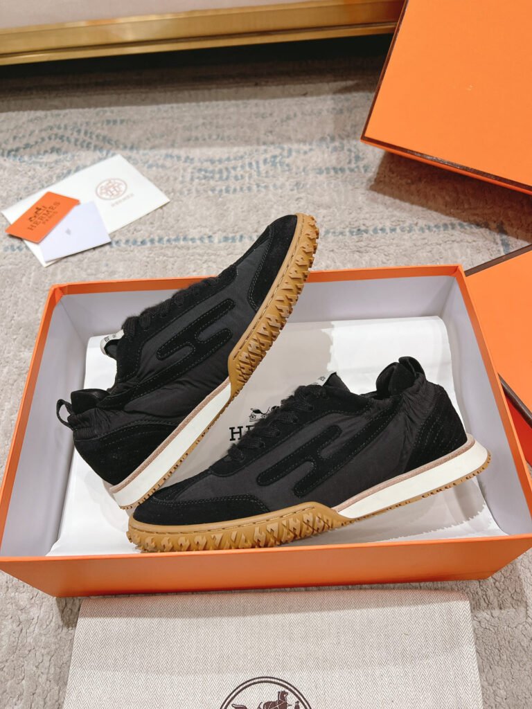 Hermès Unisex Sneakers detail 5