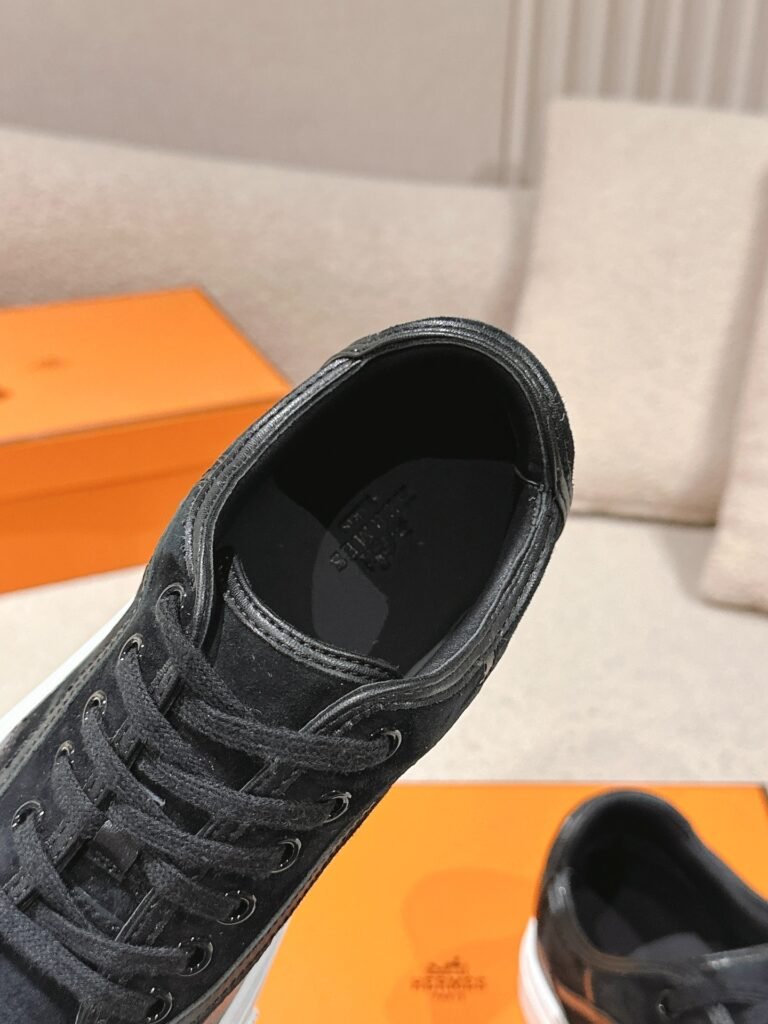 Hermès Unisex White Low-Top Sneakers detail 5
