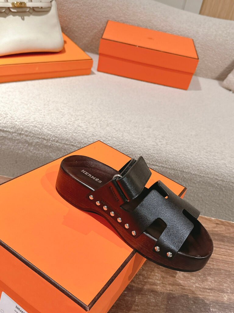 Hermès Unisex Slides detail 5