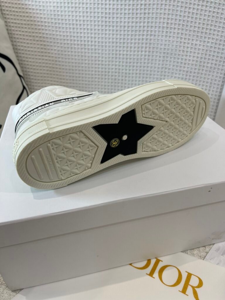 Dior Unisex High-Top Sneakers detail image 5
