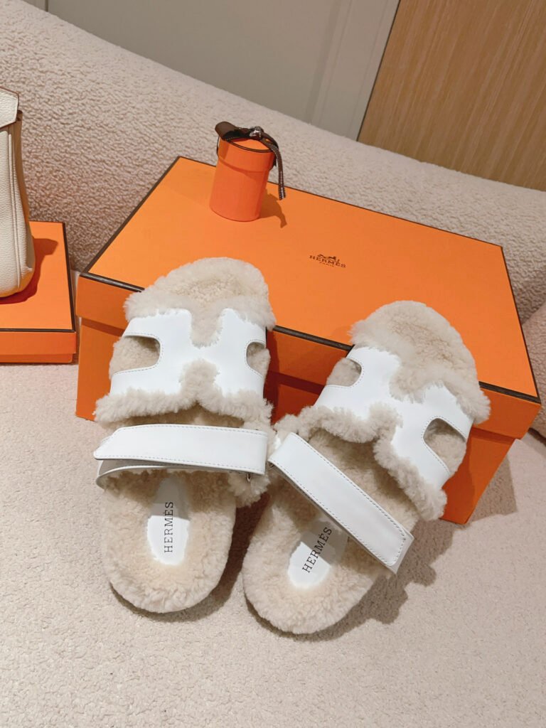 Hermès Unisex Shearling Shoes detail 5