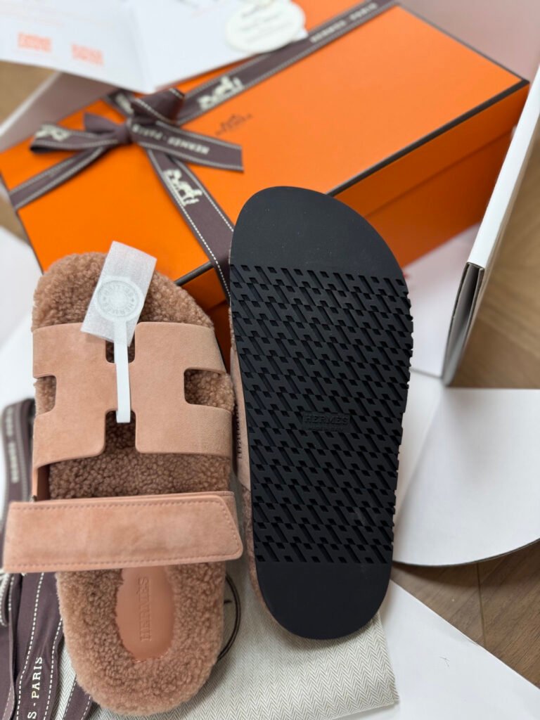 Hermès Unisex Shearling Shoes detail 5