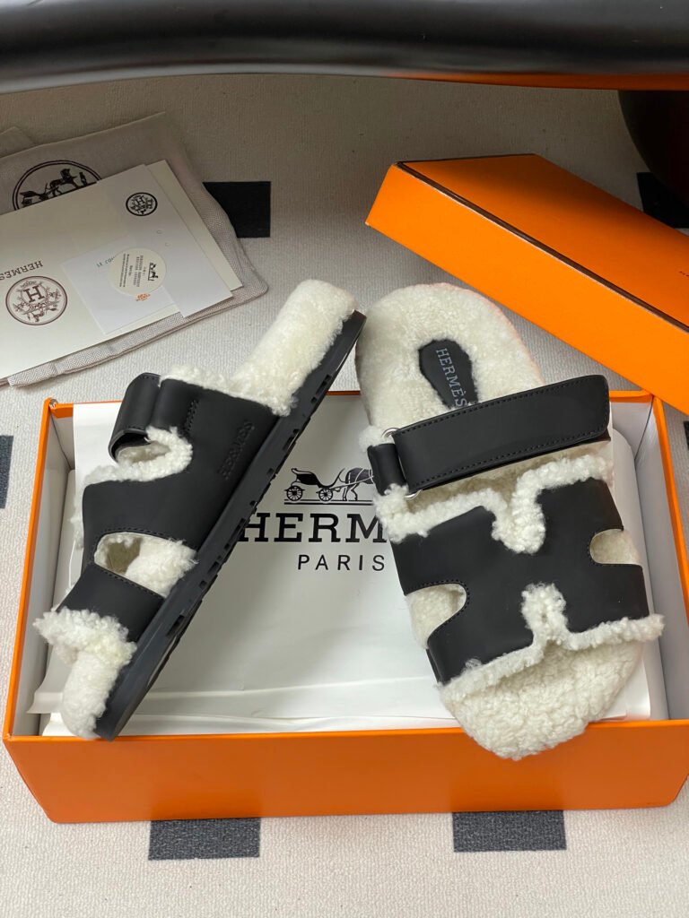 Hermès Unisex Shearling Shoes detail 5