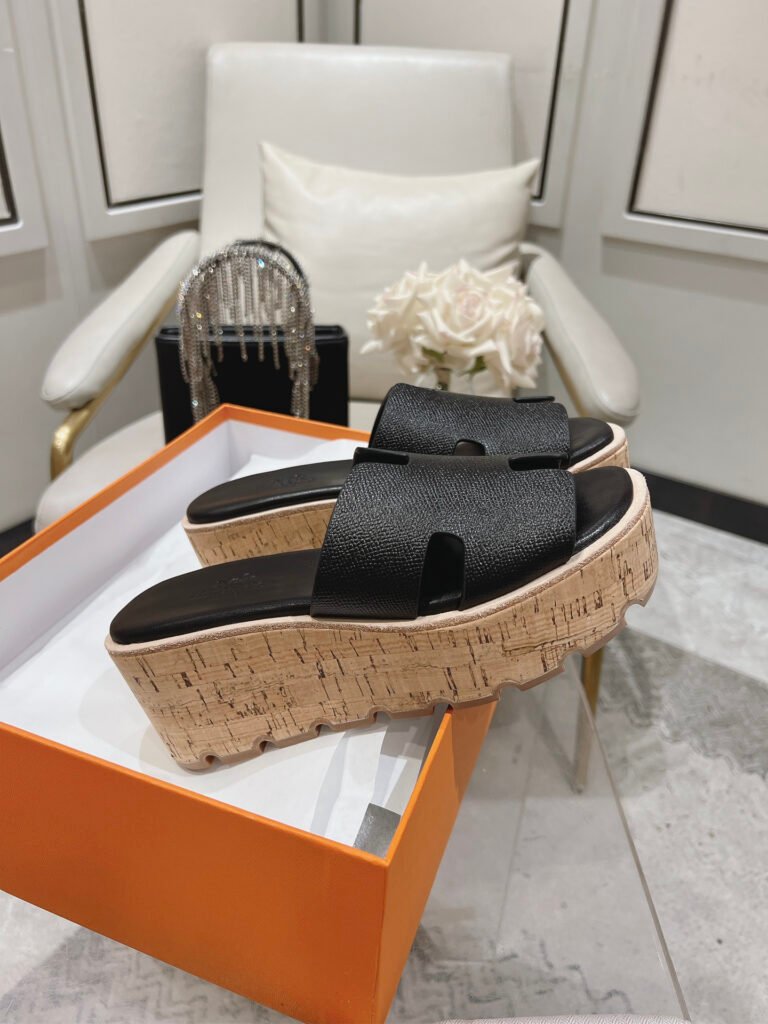 Hermès Women's Platform Sneakers detail image 5
