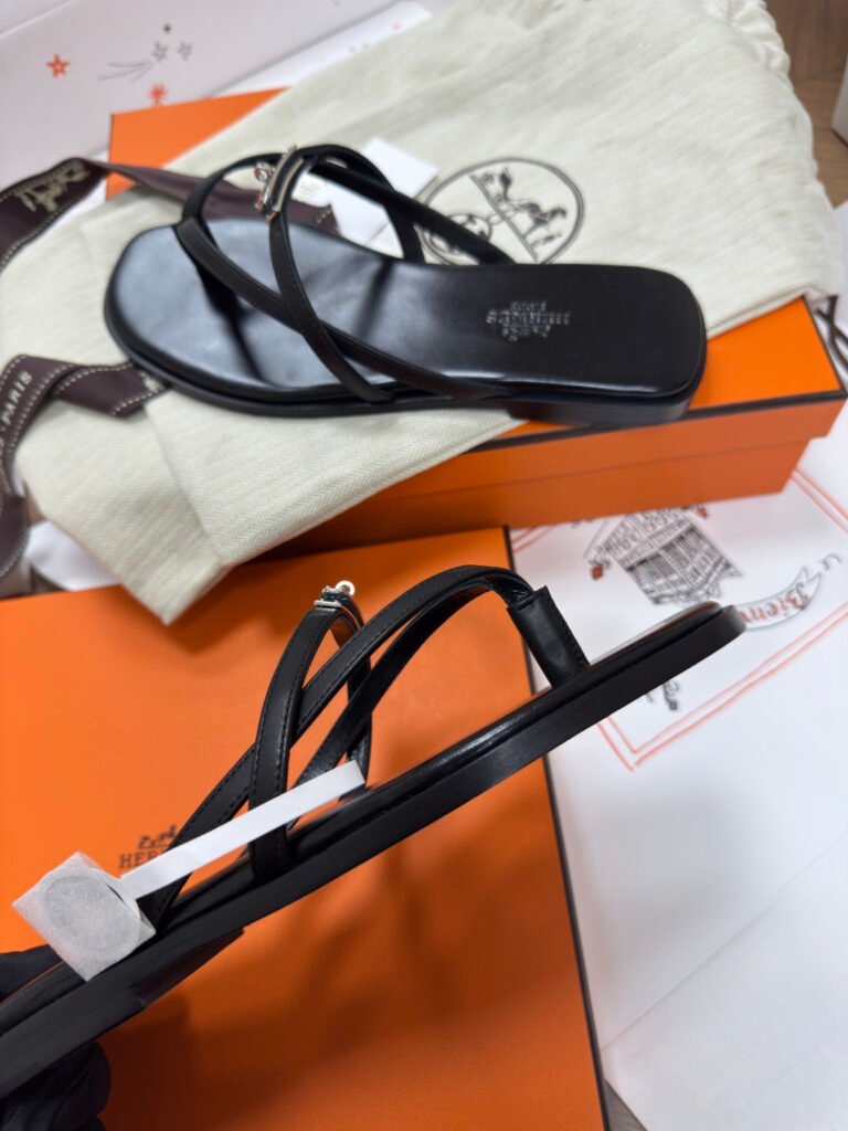 Hermès Women's Sneakers detail 5
