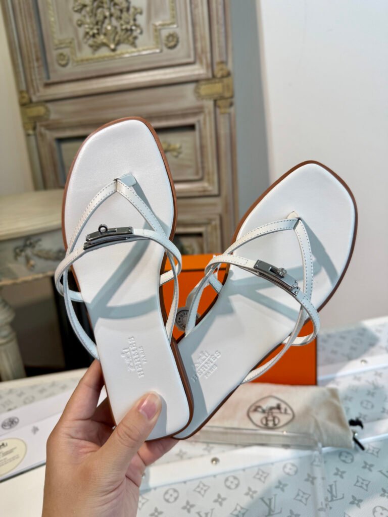 Hermès Women's Sneakers detail 5