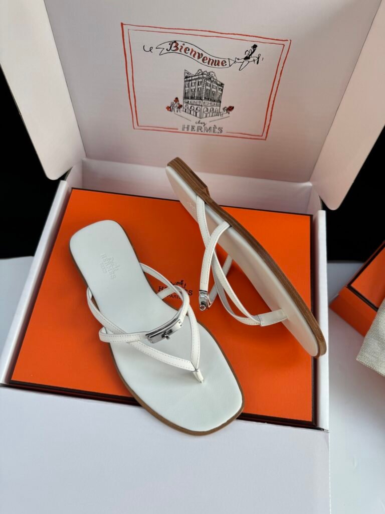Hermès Women's Sneakers detail 5
