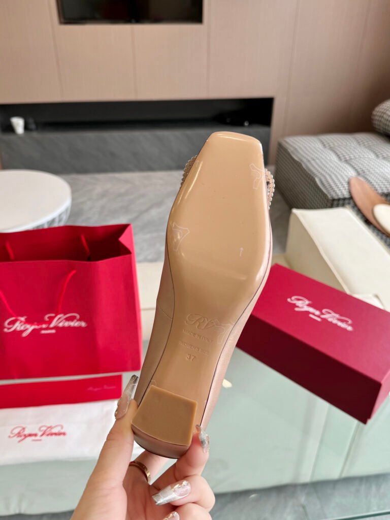 Roger Vivier Women's High-Heel Pumps detail image 5