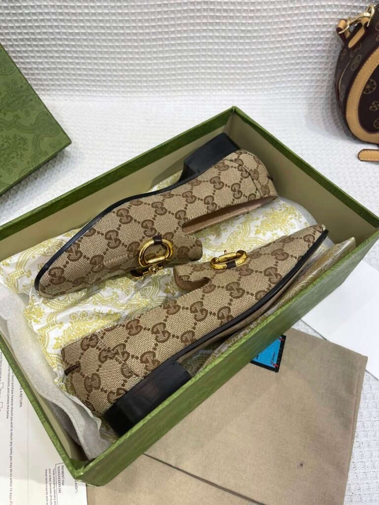 Gucci Unisex Loafers detail 5