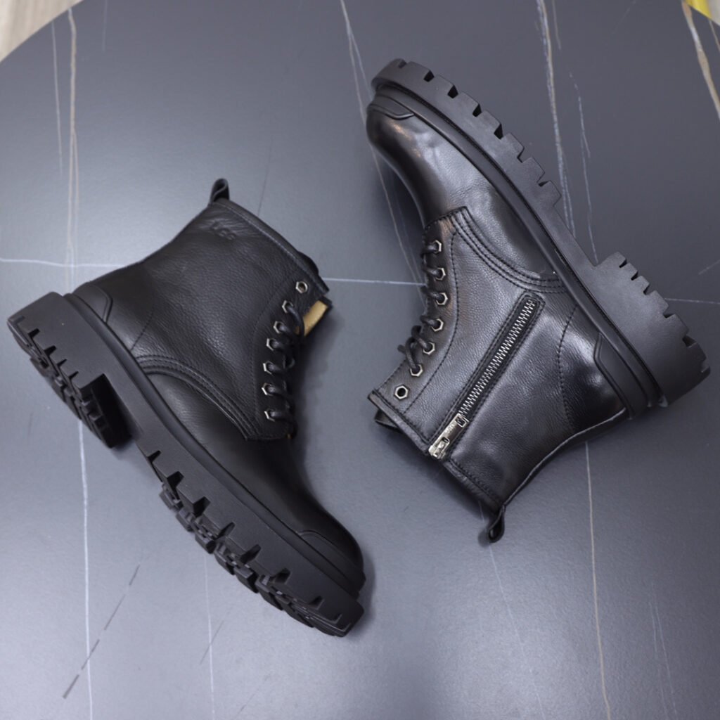 UGG Men's Sneakers detail image 5