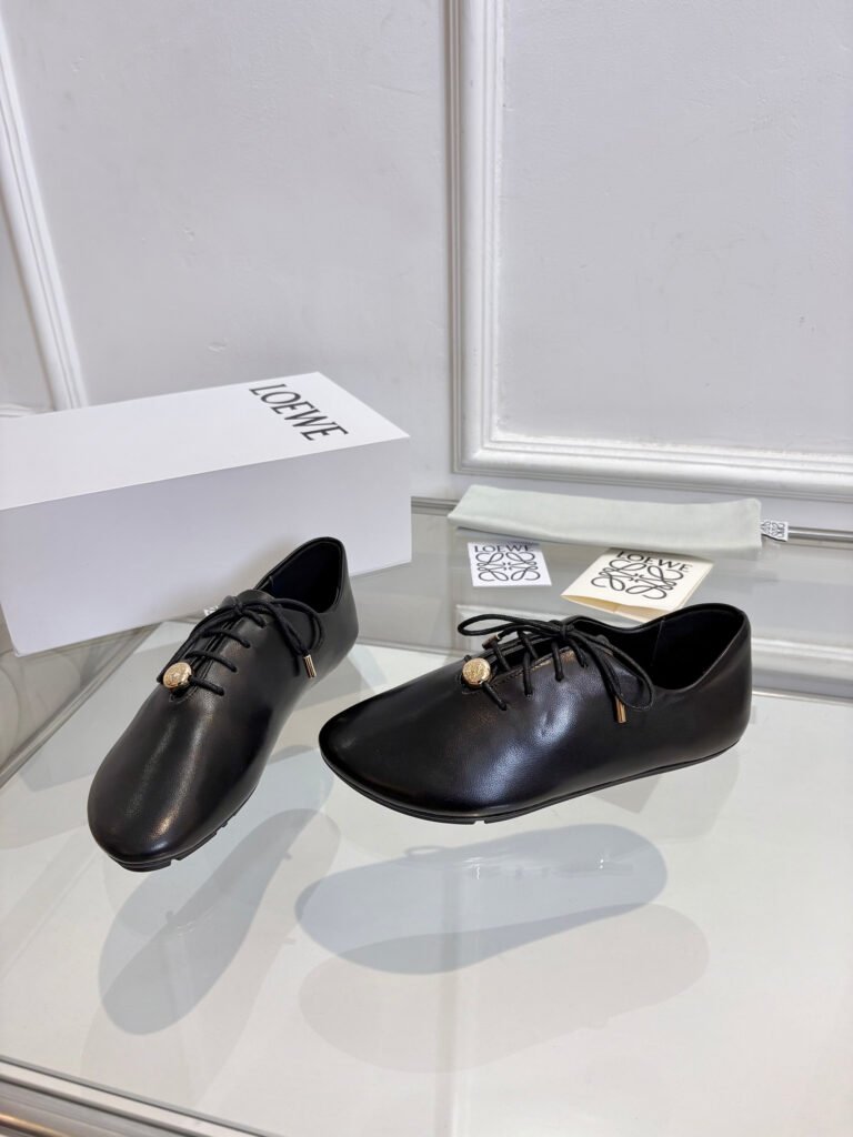 Loewe Unisex Sneakers detail 5