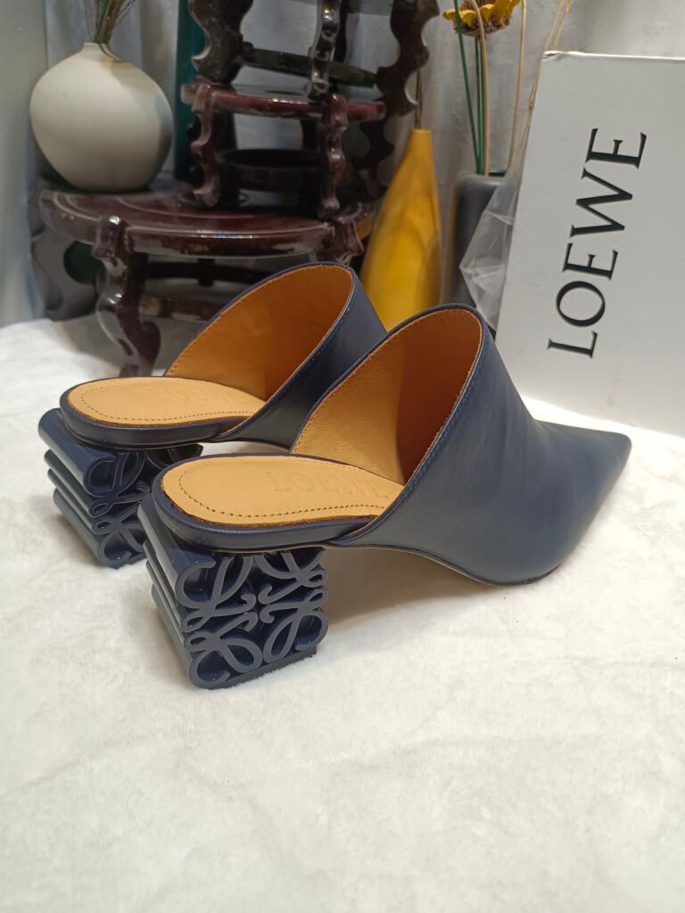 Loewe Unisex Sneakers detail 5