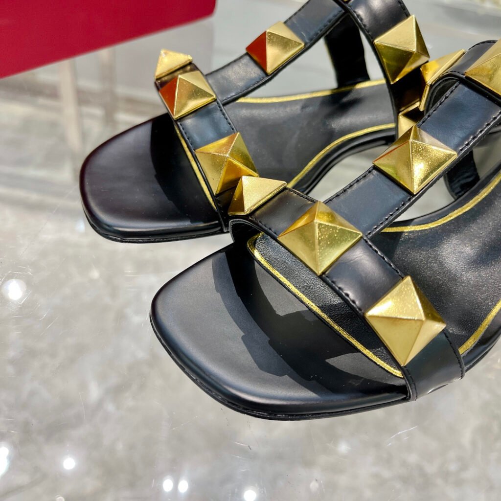 Valentino Garavani Unisex Slides detail 5
