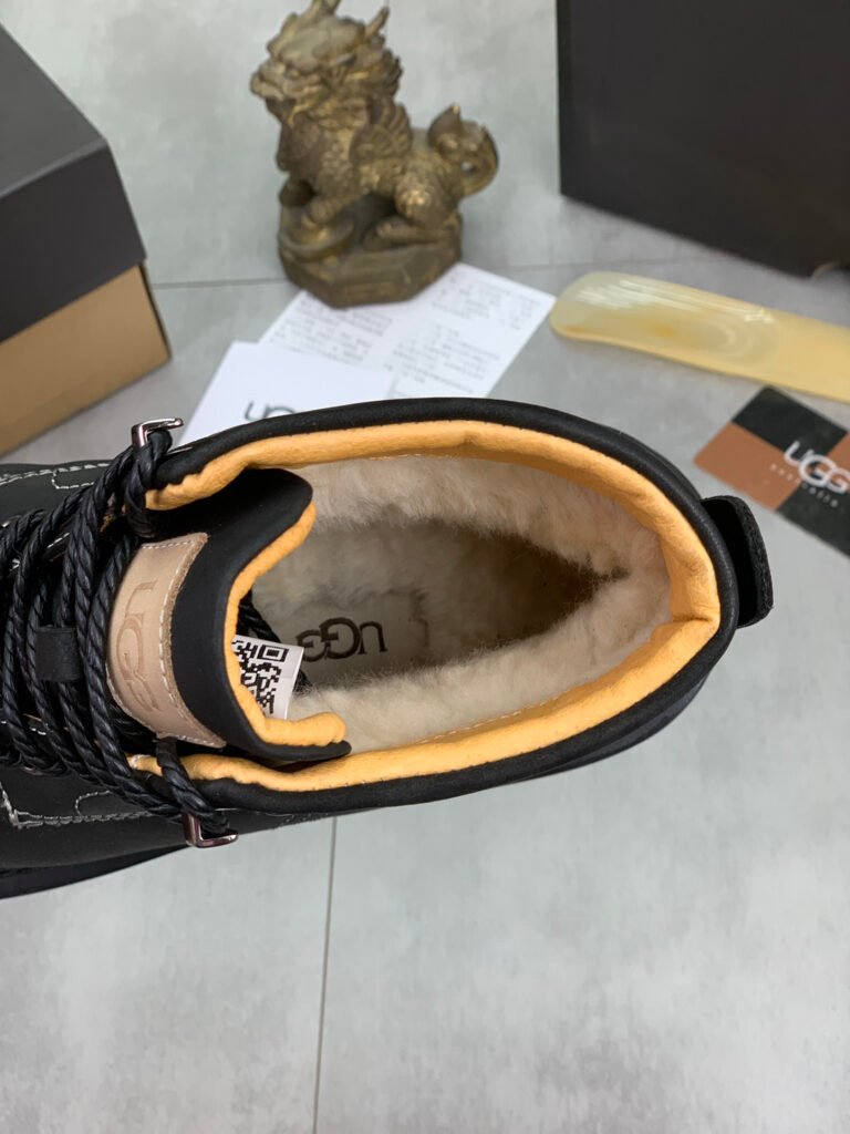 UGG Men's Sneakers detail image 5