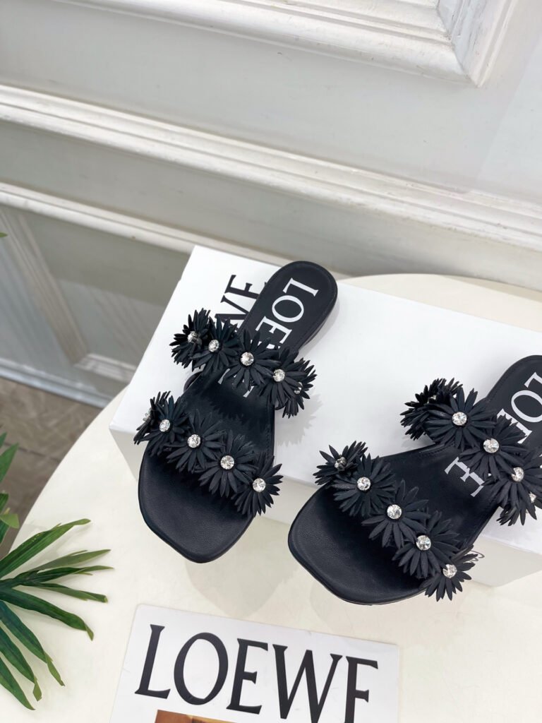 Dolce & Gabbana Unisex Leather-Sole Shoes detail image 5