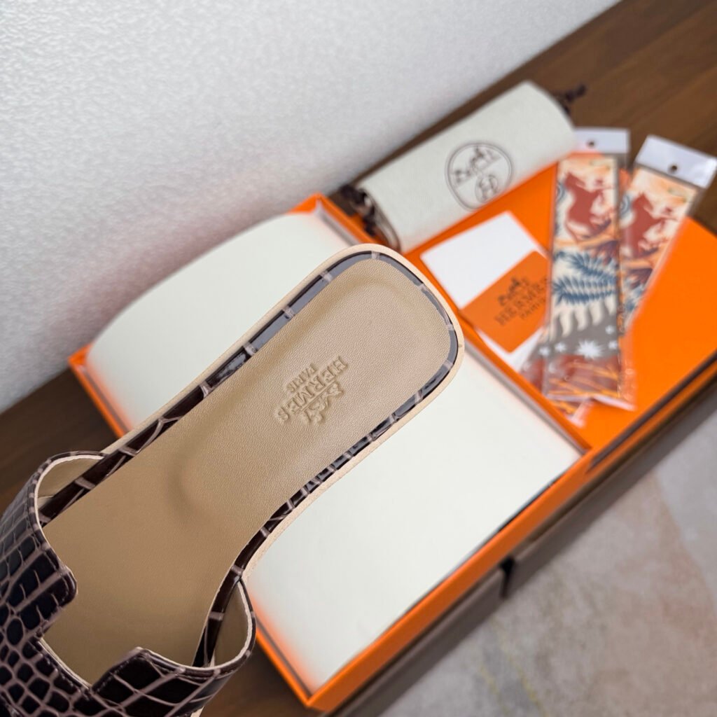 Hermès Unisex Slides detail 5