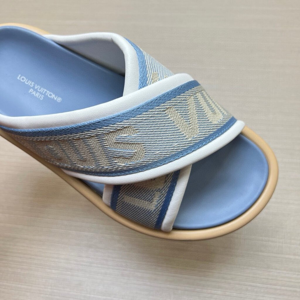 Louis Vuitton Unisex Slides detail image 5