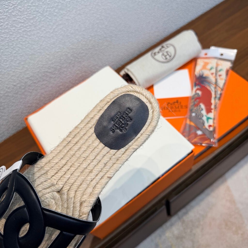 Hermès Unisex Slides detail 5