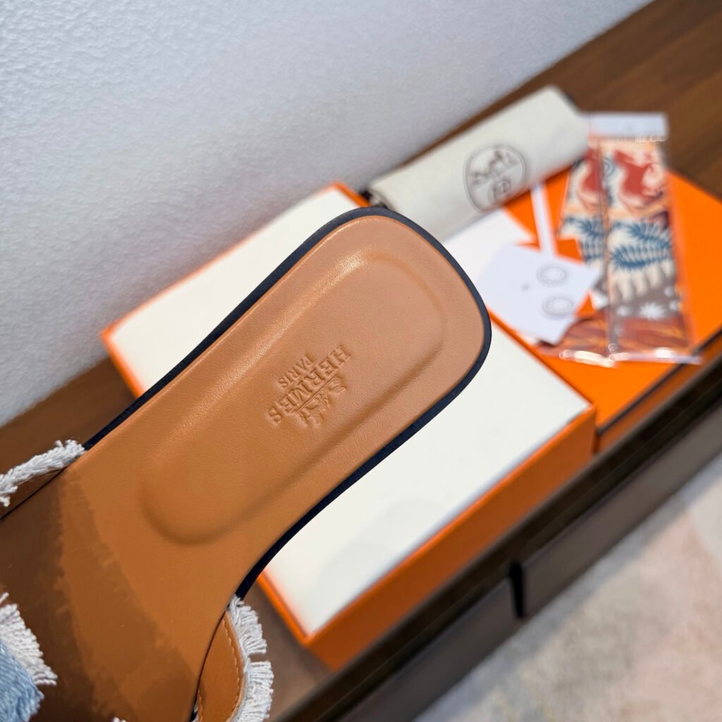 Hermès Unisex Slides detail 5