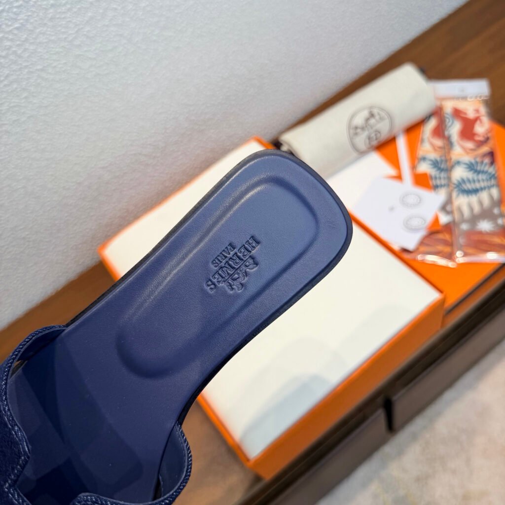 Hermès Unisex Slides detail 5