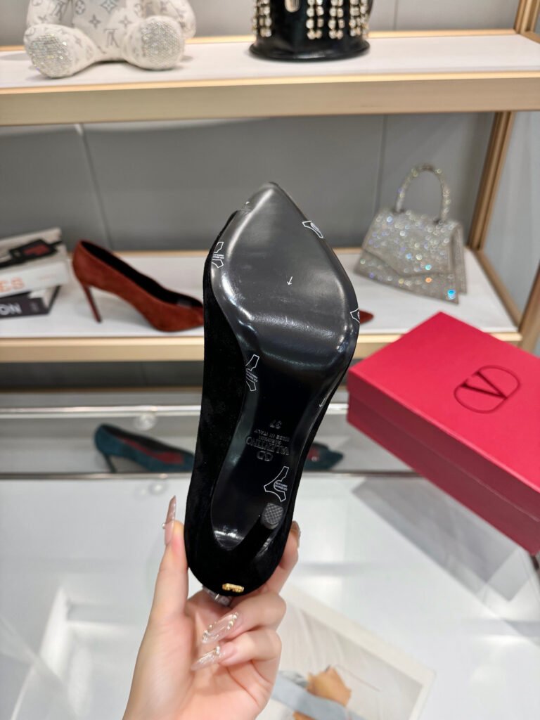 Valentino Garavani Women's High-Heel Pumps detail 5