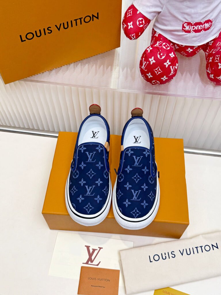 Louis Vuitton Men's Sneakers detail image 5