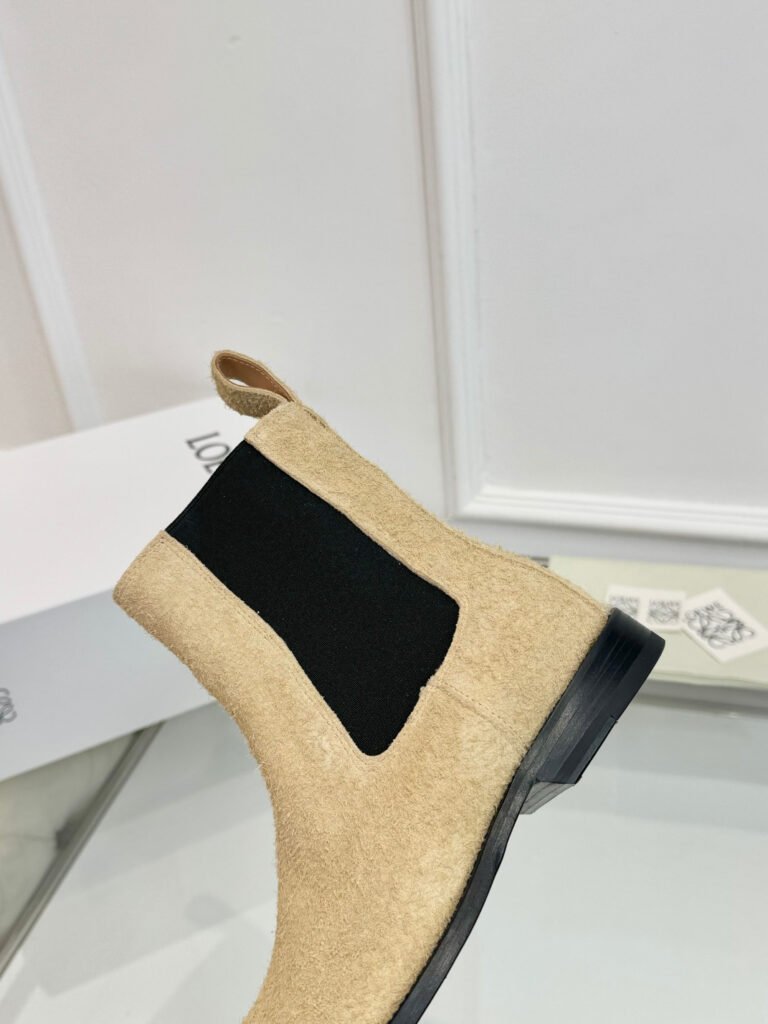 Loewe Unisex Sneakers detail 5