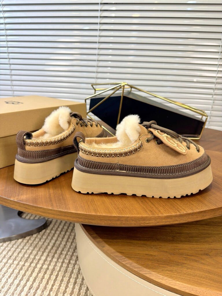UGG Unisex Platform Sneakers detail image 5
