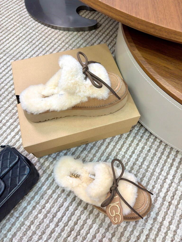 UGG Unisex Platform Sneakers detail 5