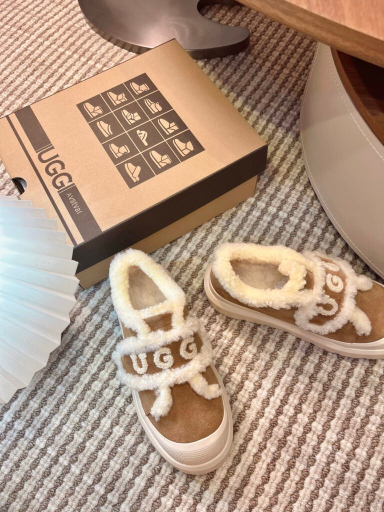 UGG Unisex Platform Sneakers detail image 5