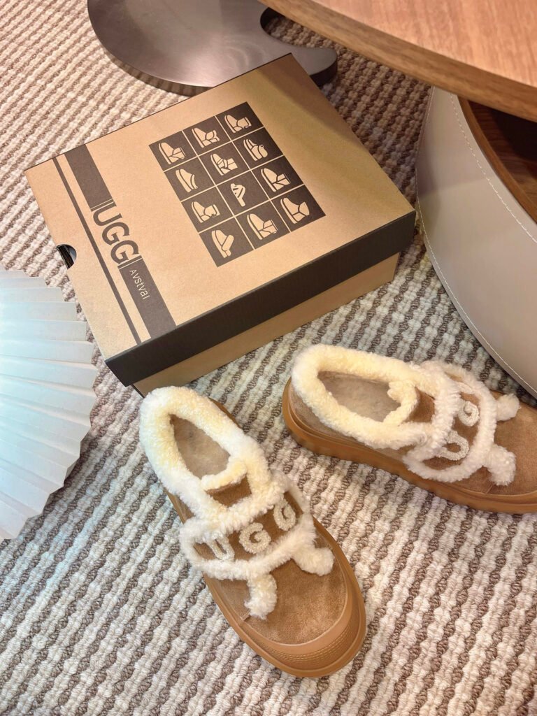 UGG Unisex Platform Sneakers detail image 5
