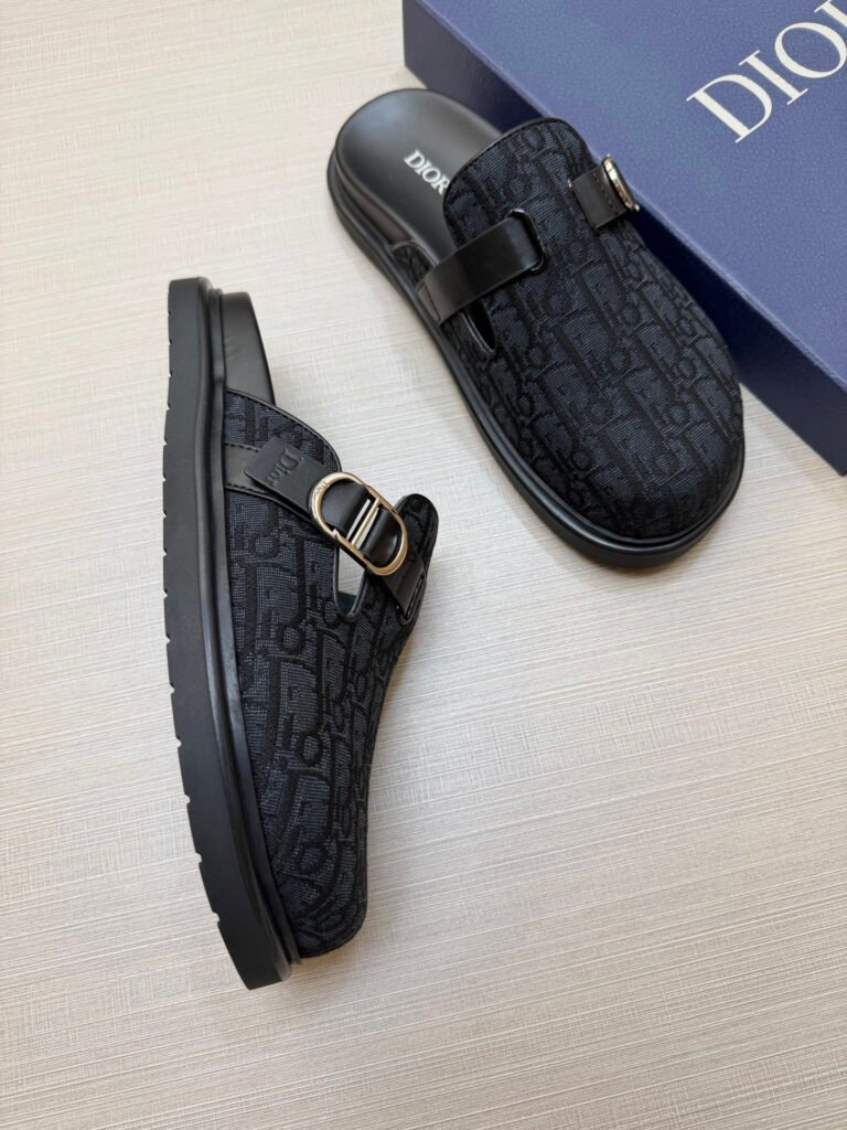 Louis Vuitton Men's Sneakers detail image 5