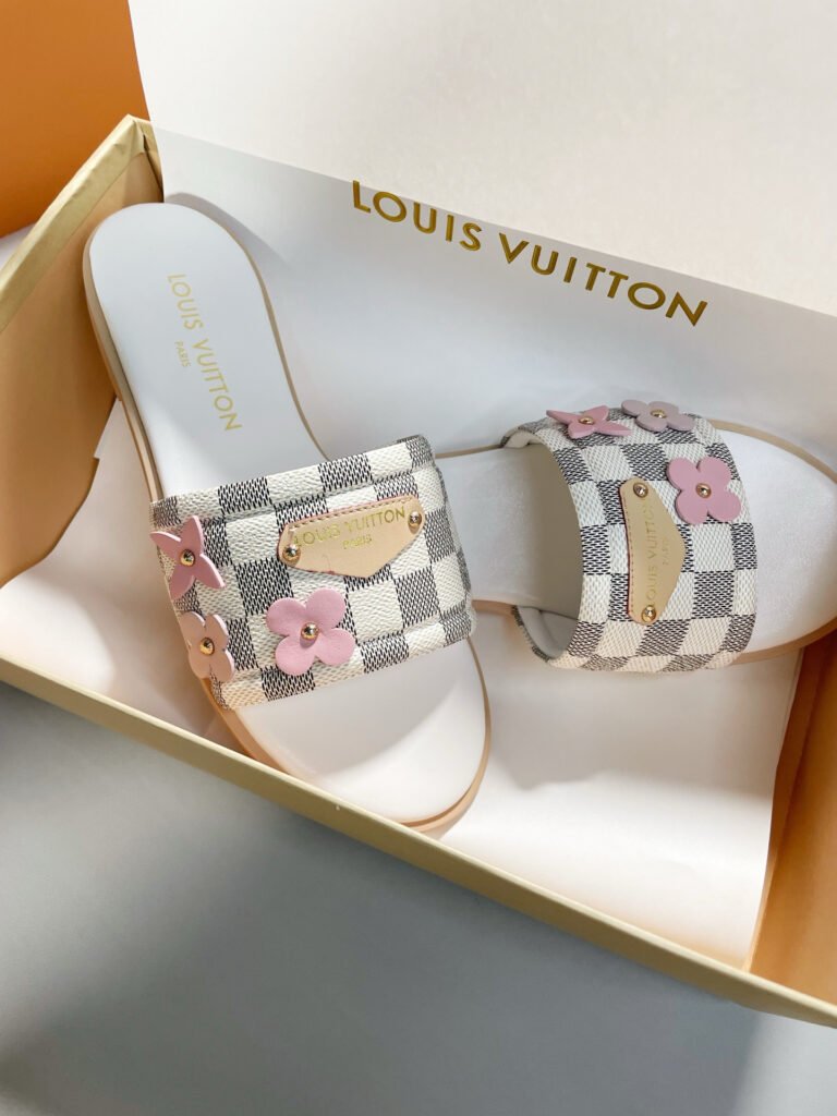 Louis Vuitton Women's Sneakers detail image 5