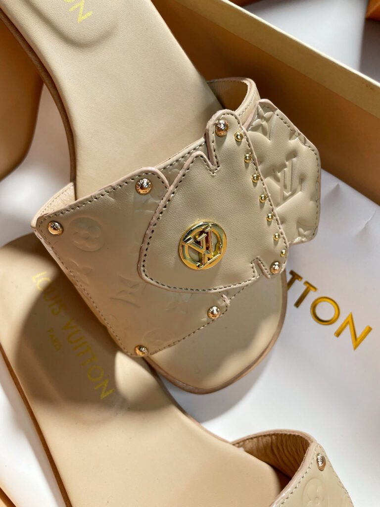 Louis Vuitton Unisex Leather-Sole Shoes detail image 5