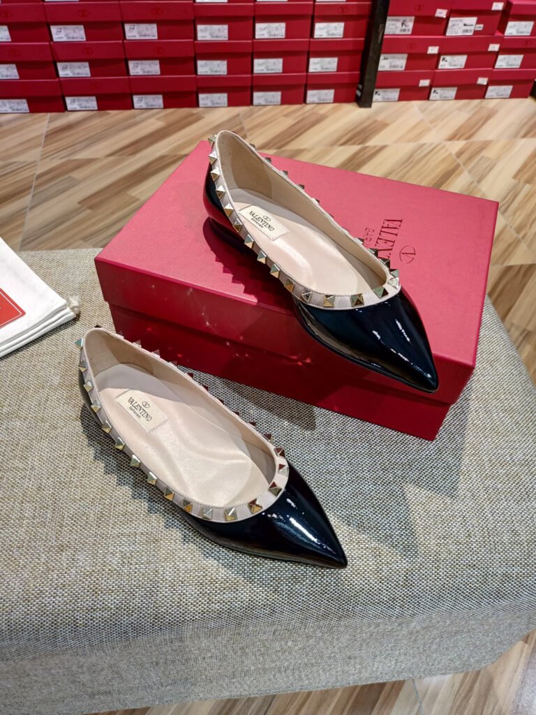 Valentino Garavani Unisex Sneakers detail image 5